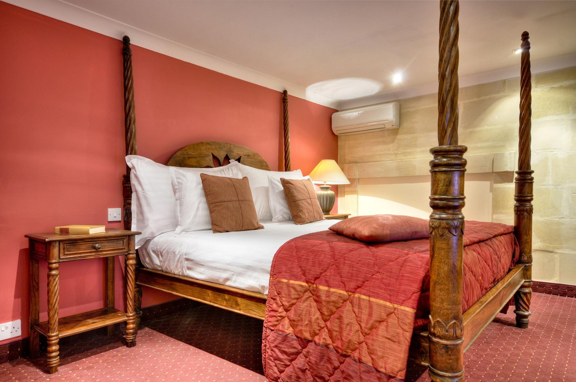 Ax Palazzo Capua Hotel Слима Екстериор снимка