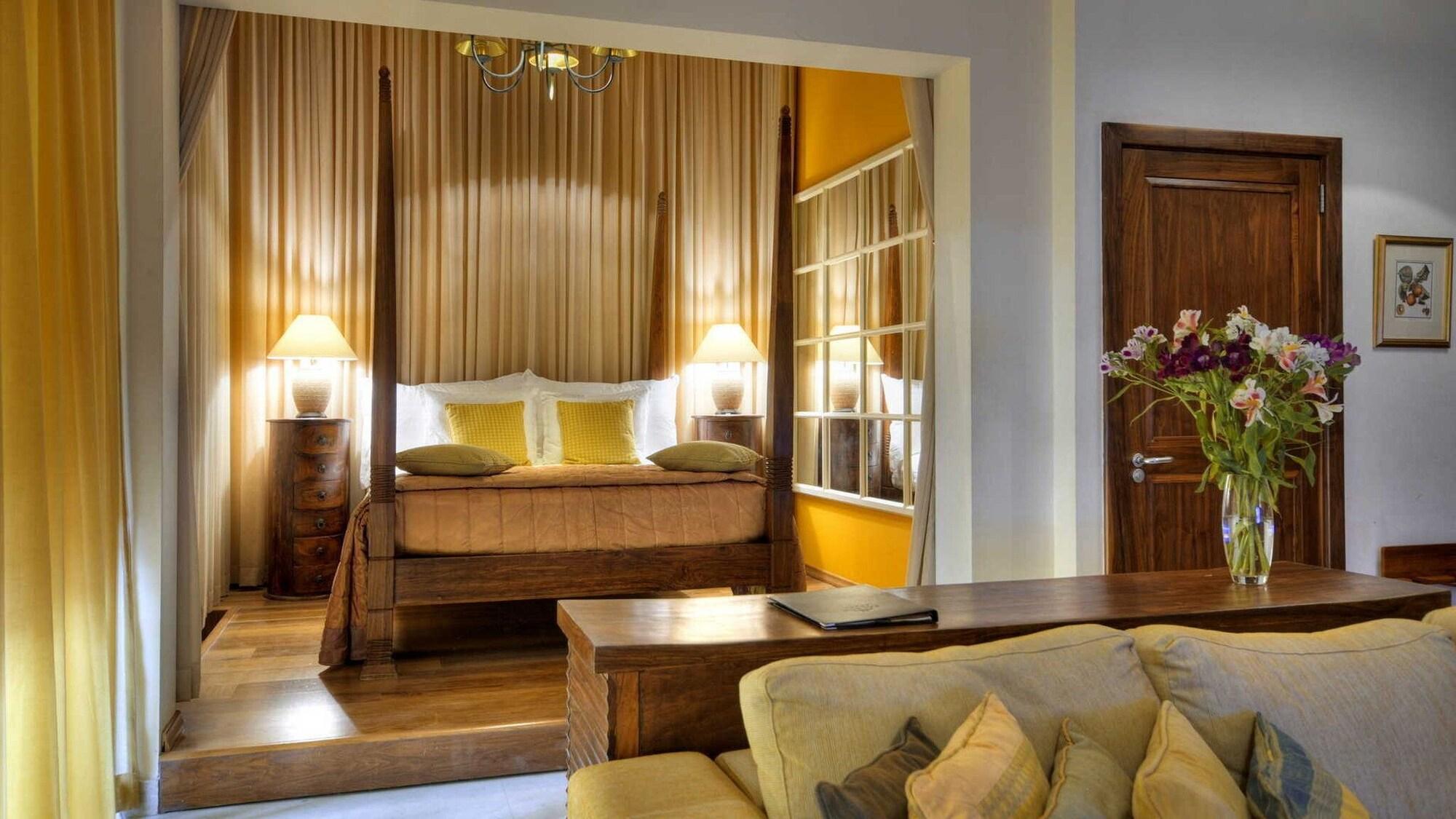 Ax Palazzo Capua Hotel Слима Екстериор снимка