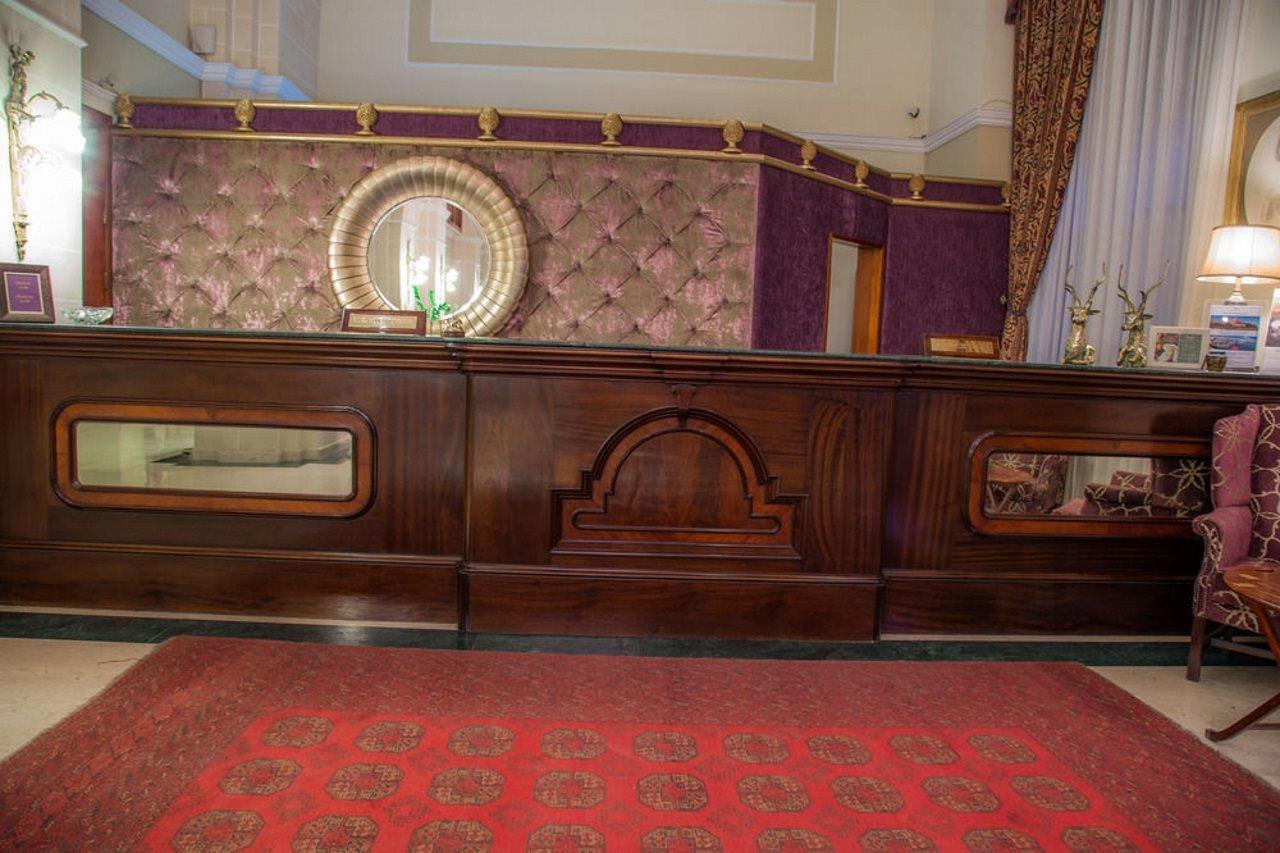 Ax Palazzo Capua Hotel Слима Екстериор снимка