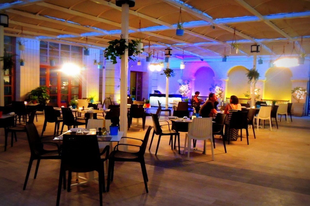 Ax Palazzo Capua Hotel Слима Екстериор снимка