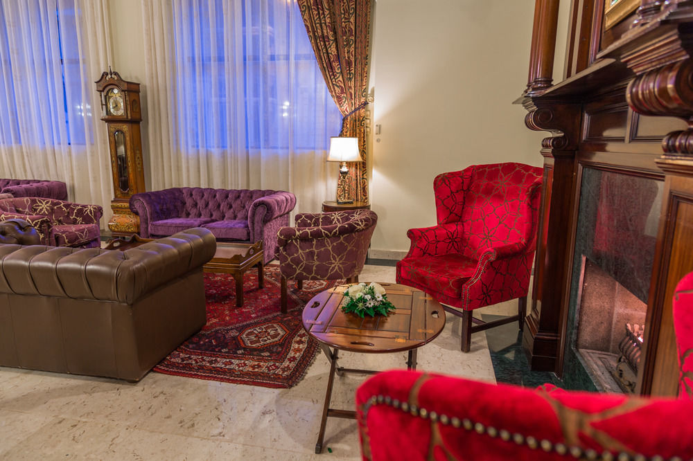 Ax Palazzo Capua Hotel Слима Екстериор снимка
